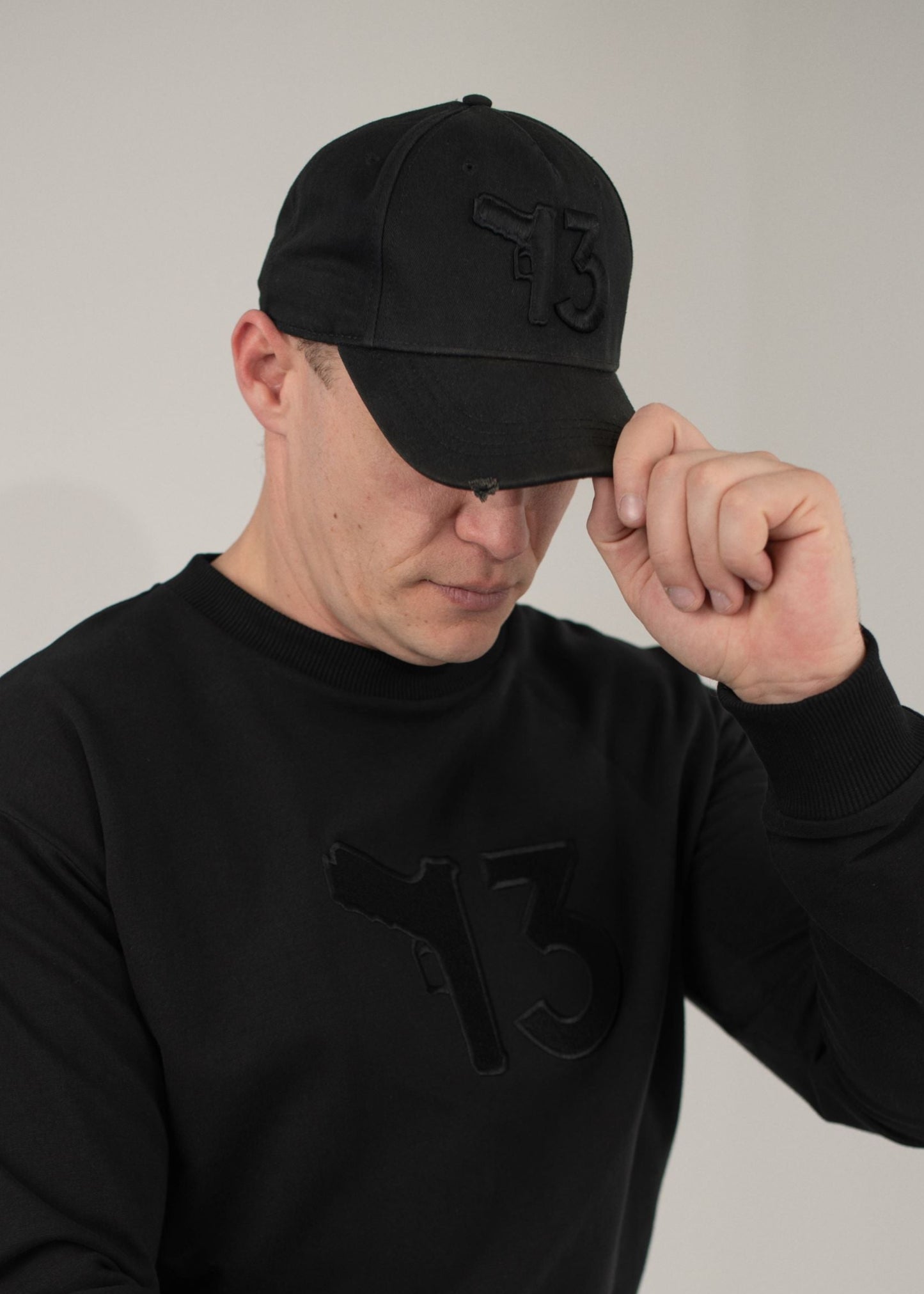 Kepurė su snapeliu plėšyta "13 black OPG"